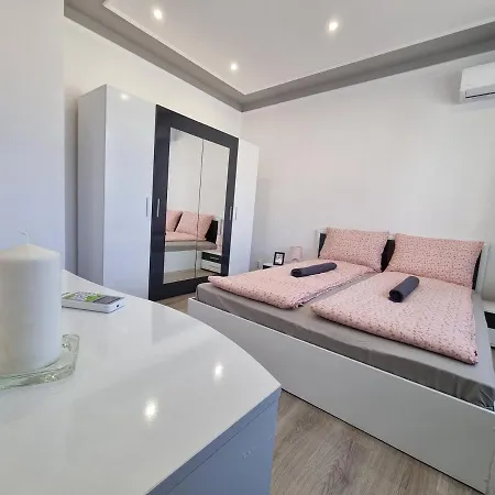 Luxury Two Bedroom Crown Lägenhet *