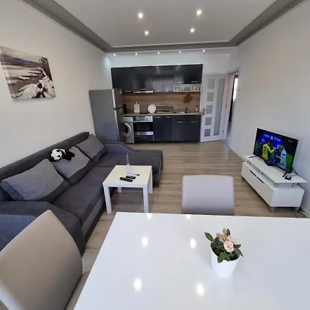 Luxury Two Bedroom Crown Lägenhet *