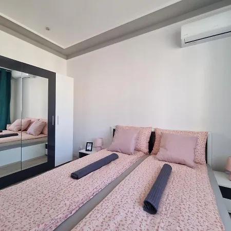 Luxury Two Bedroom Crown Lägenhet Botevgrad
